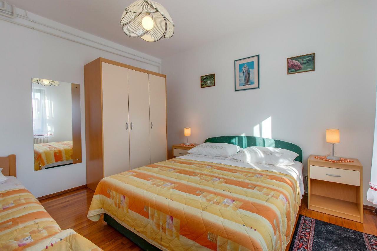 Apartment Simona Mali Lošinj Eksteriør bilde