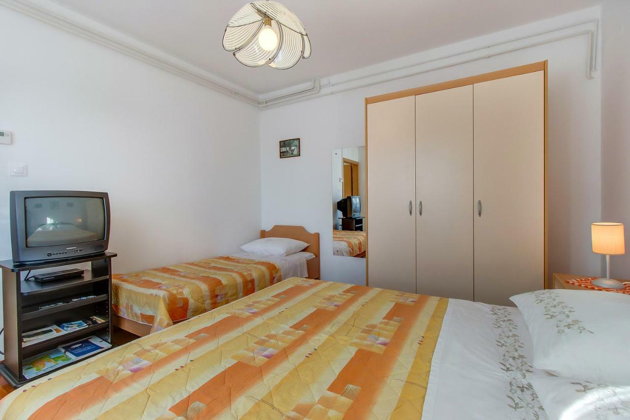 Apartment Simona Mali Lošinj Eksteriør bilde