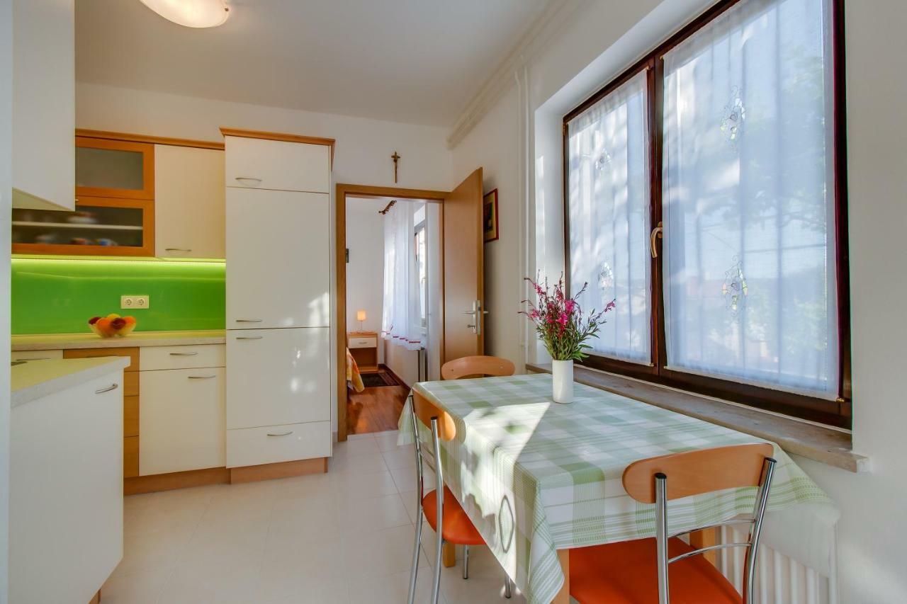 Apartment Simona Mali Lošinj Eksteriør bilde